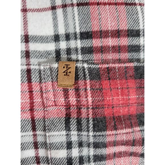 IZOD Lightweight Long Sleeved Flannel Shirt Red Plaid XL - Picture 3 of 5